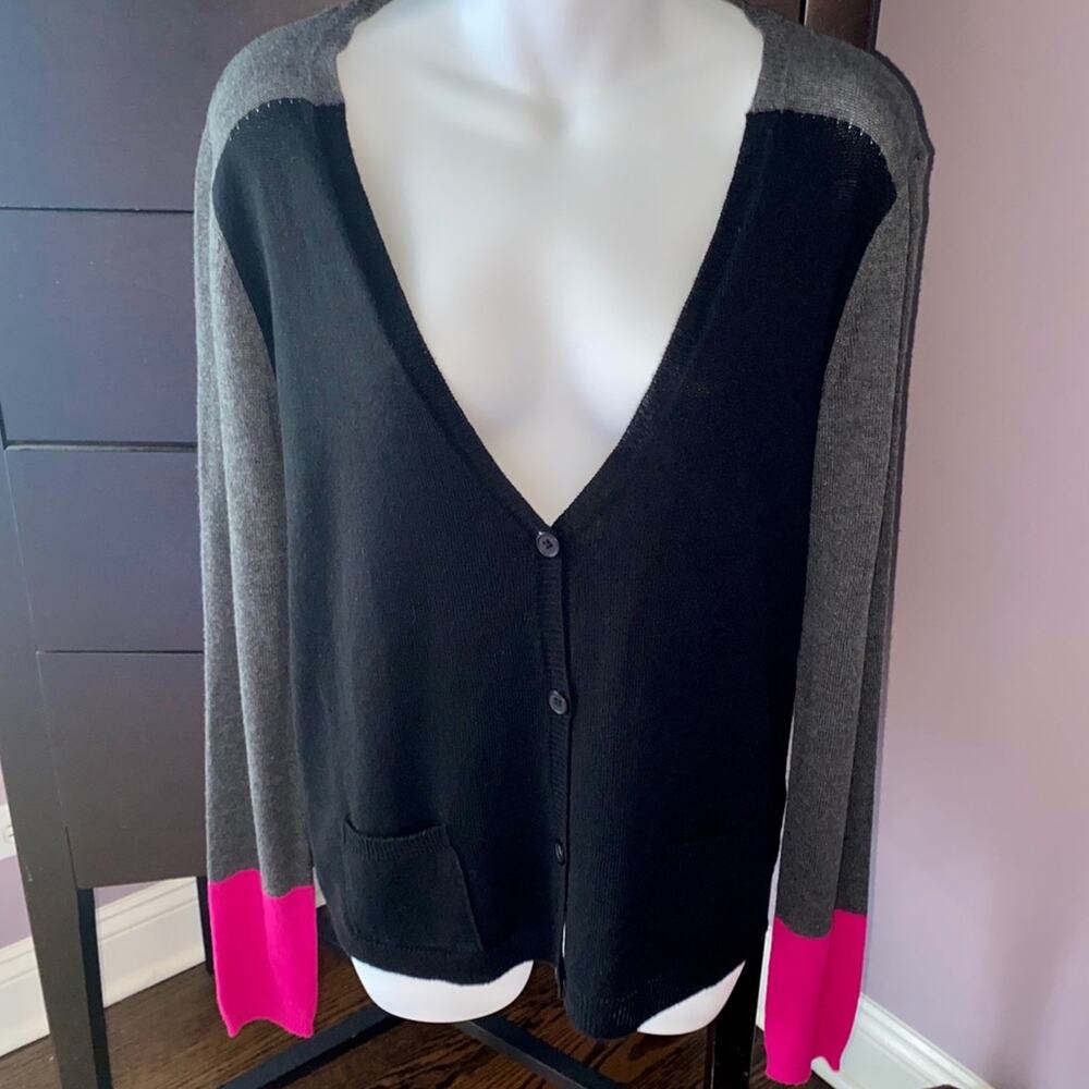 RDI Colorblock V-Neck Button Front Sweater Cardi, Medium, EUC